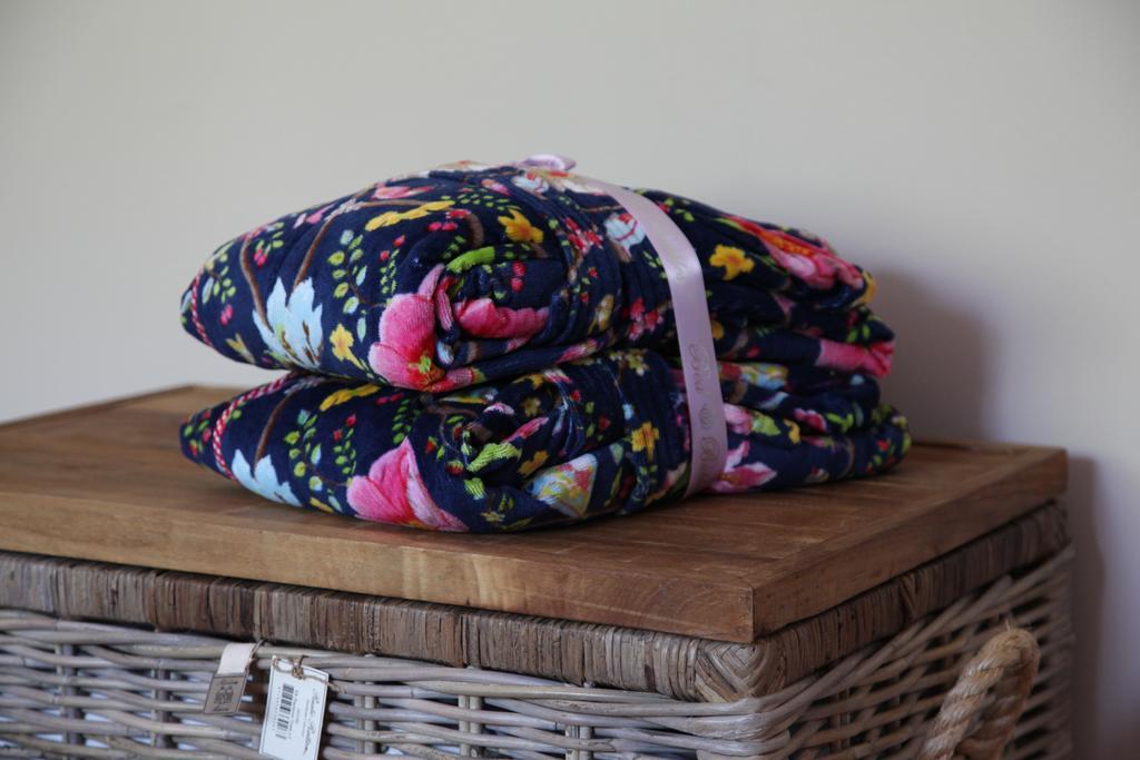 Deluxe Room,1558394821:JPEG