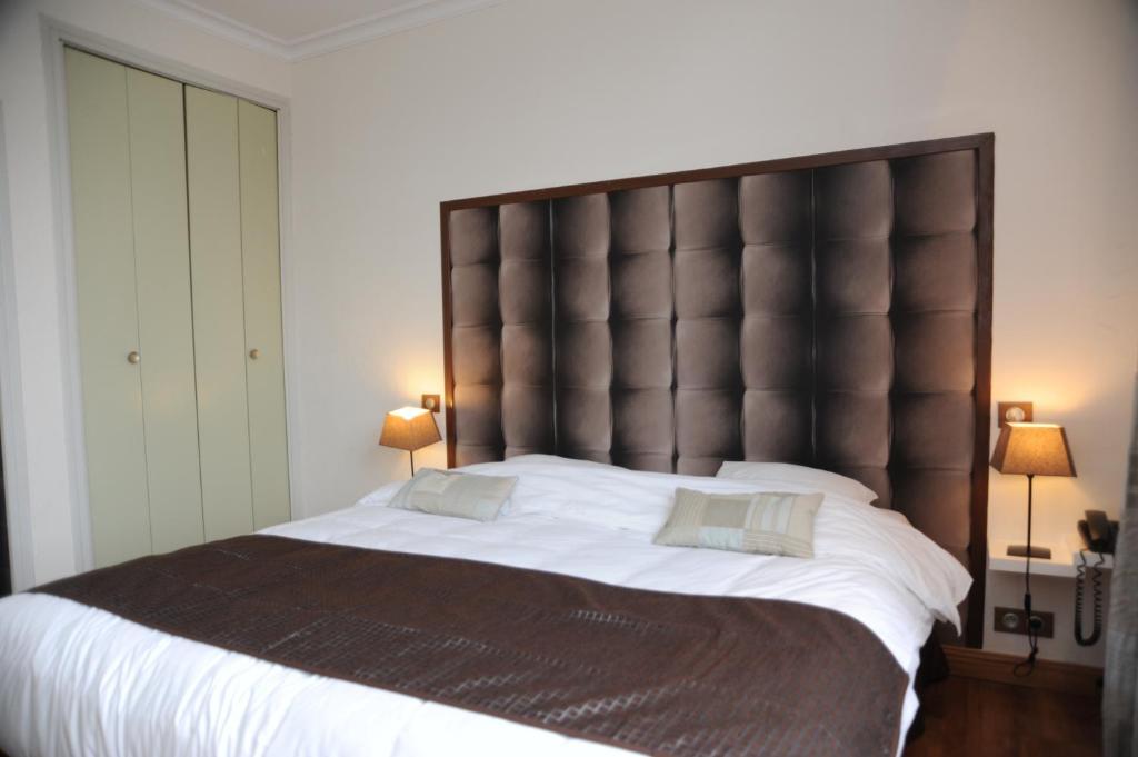 Family Room Double Single Bed
