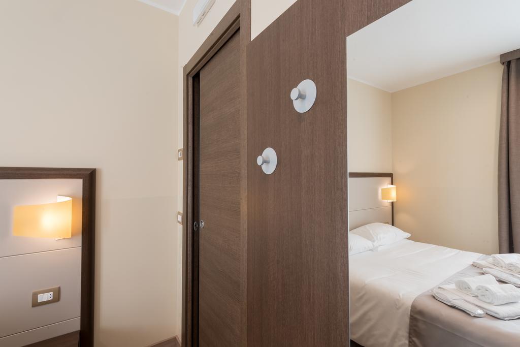 Superior Double Room with Balcony