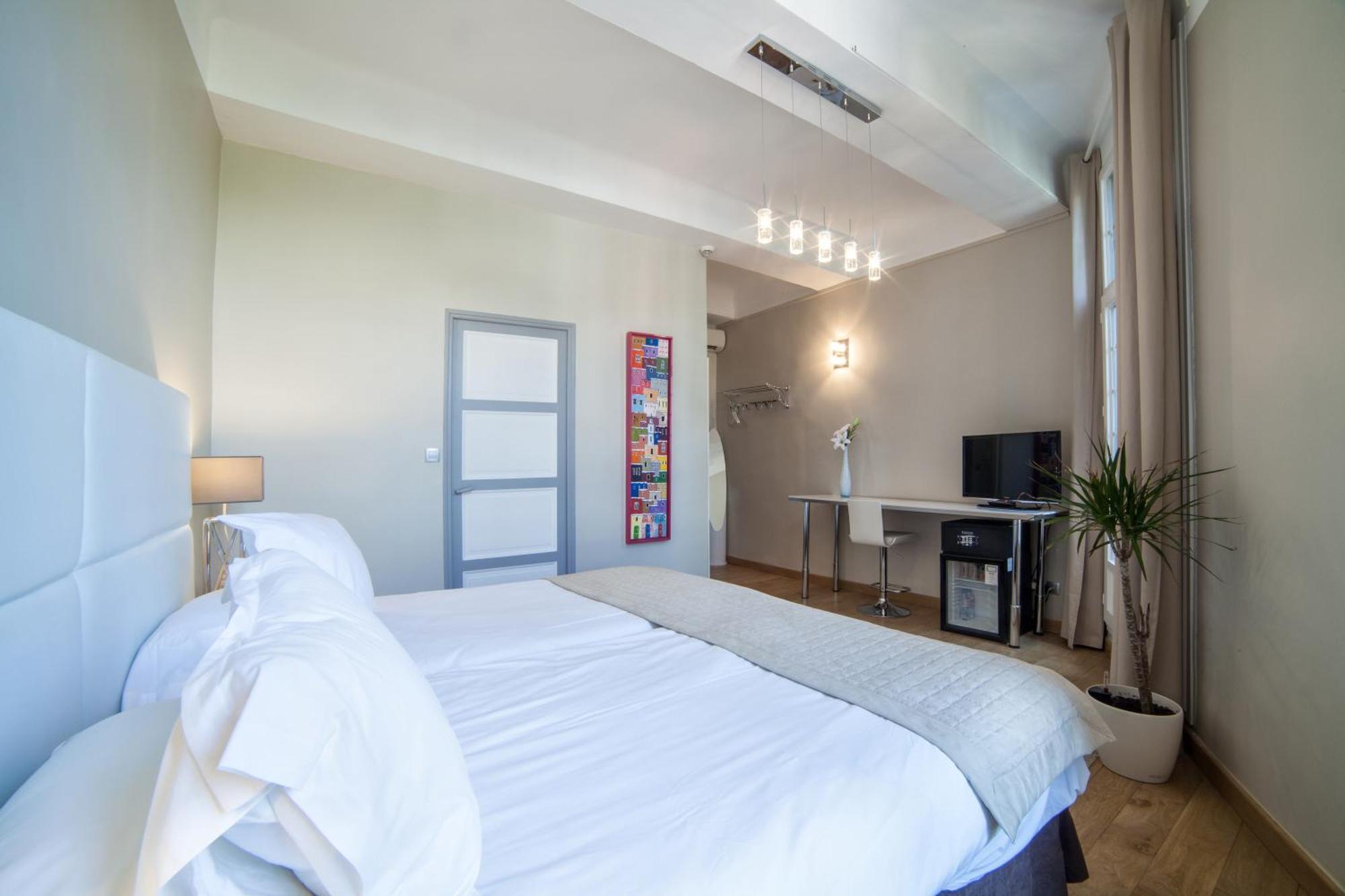 Prestige Double or Twin Room,674669196:JPEG