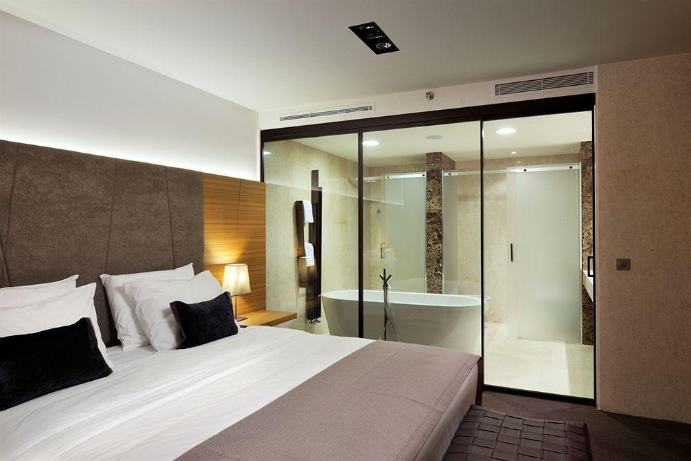 One Bedroom Suite