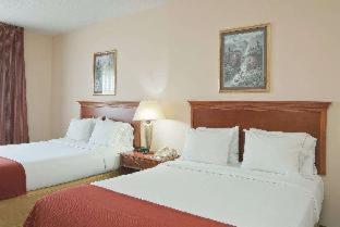 Deluxe Suite with Two Queen Beds - Non-Smoking