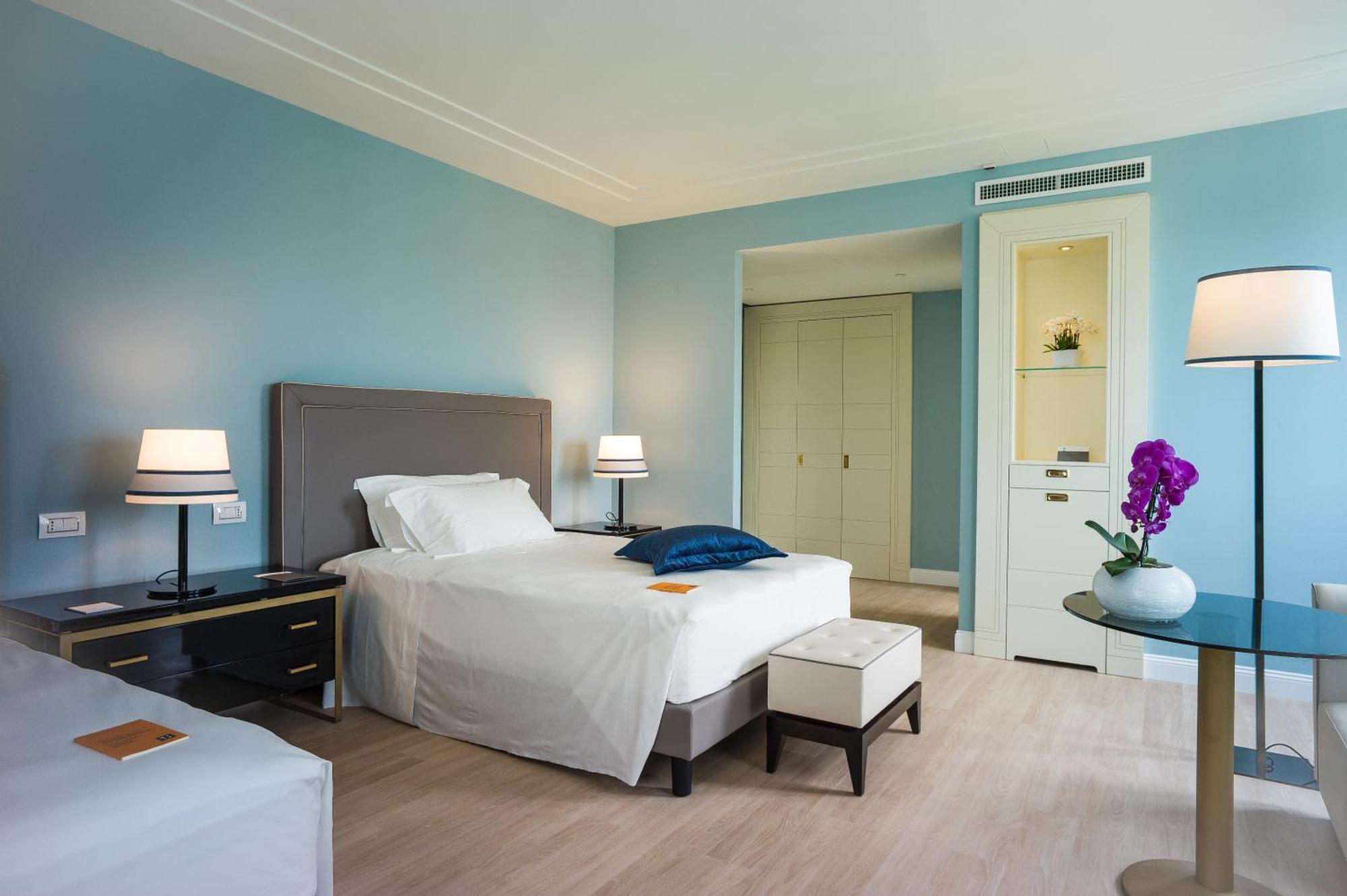 Queen Room Two Queen Beds