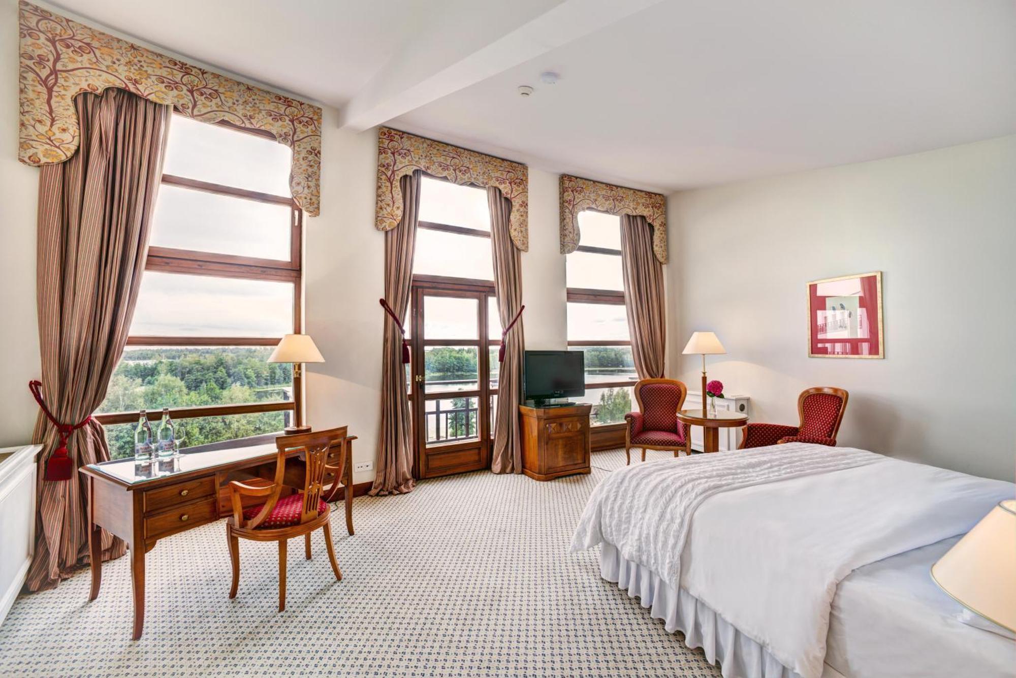 Executive Double Room with Aqua Pool Access