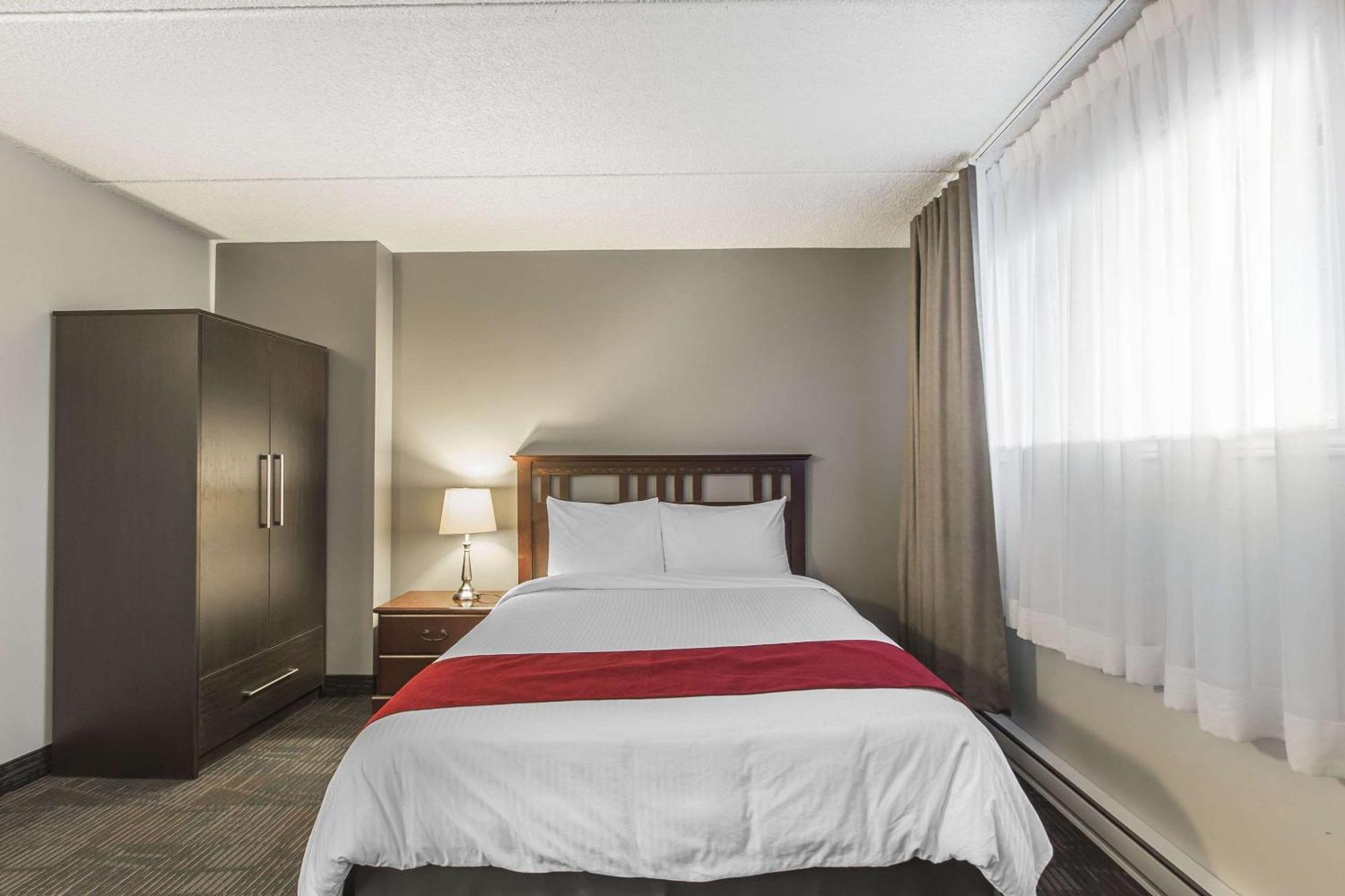 Economy Double Room Half Basement