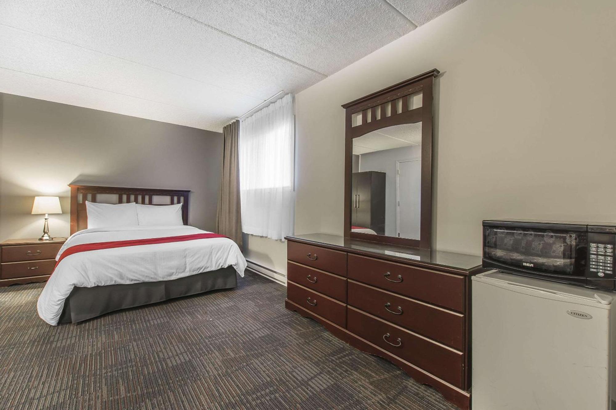 Economy Double Room Half Basement