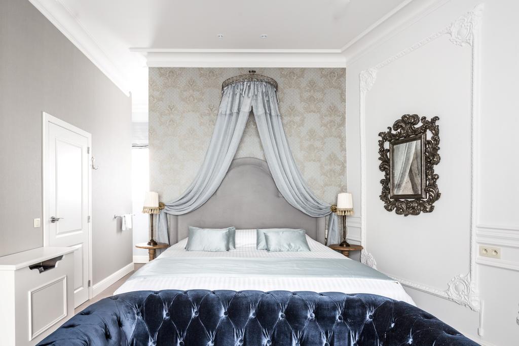 Premium Luxe Suite