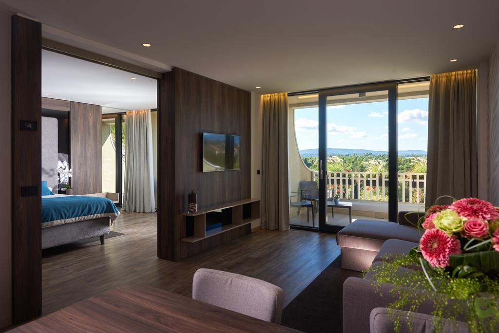 Family Suite with Balcony and Park View