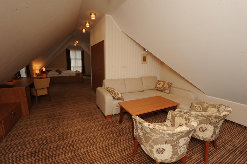 Deluxe Double or Twin Room
