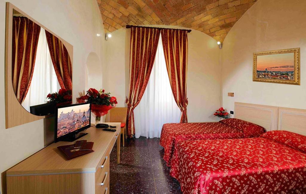 Quadruple Room,1433497126:JPEG