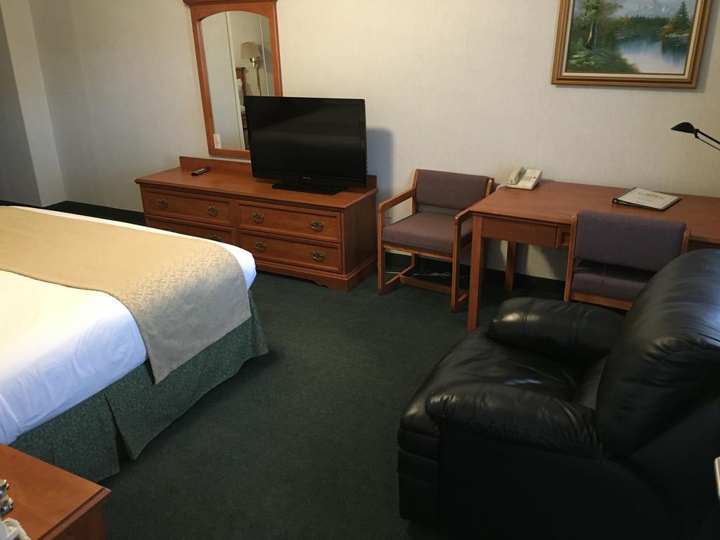 Two-Bedroom Suite