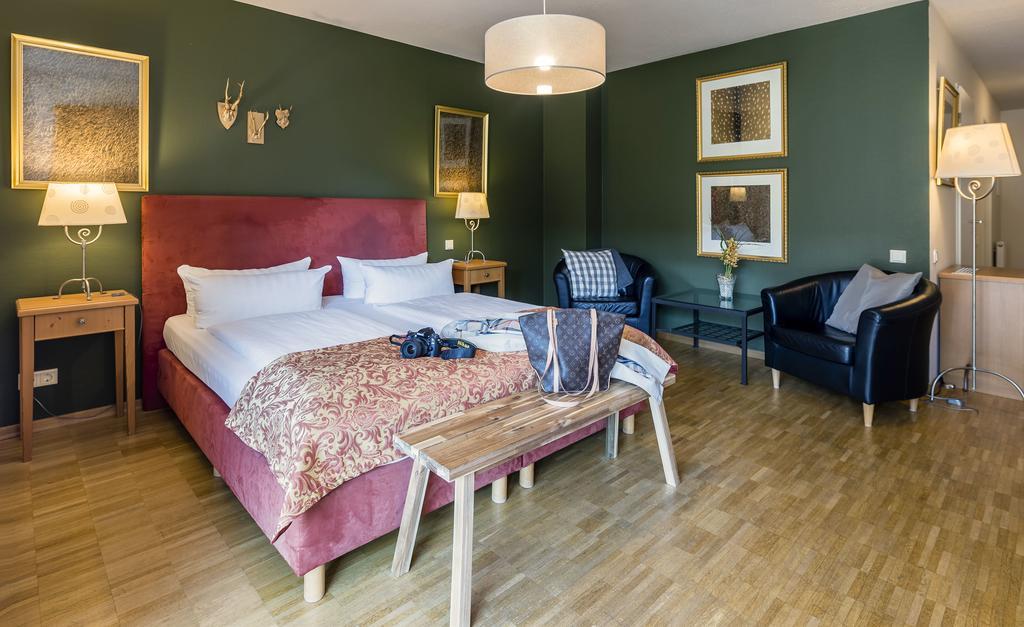 Großes Doppelzimmer mit Gartenblick und separatem Kinderzimmer