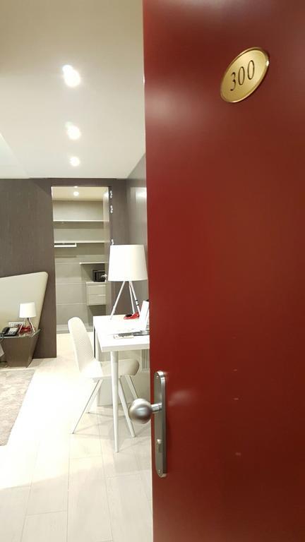 Suite with Hot Tub
