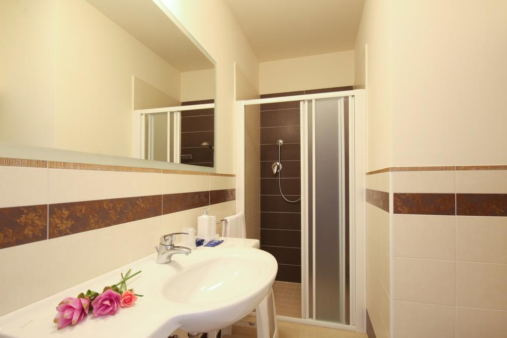 Superior Single Room,1003272561:JPEG