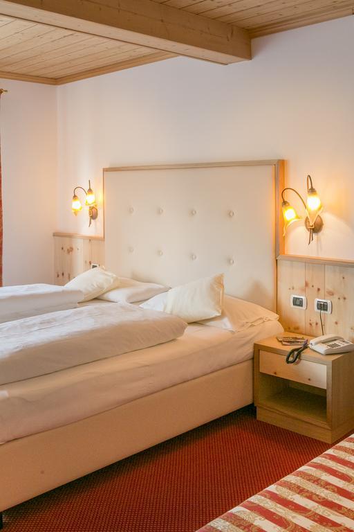 Double or Twin Room Balcony