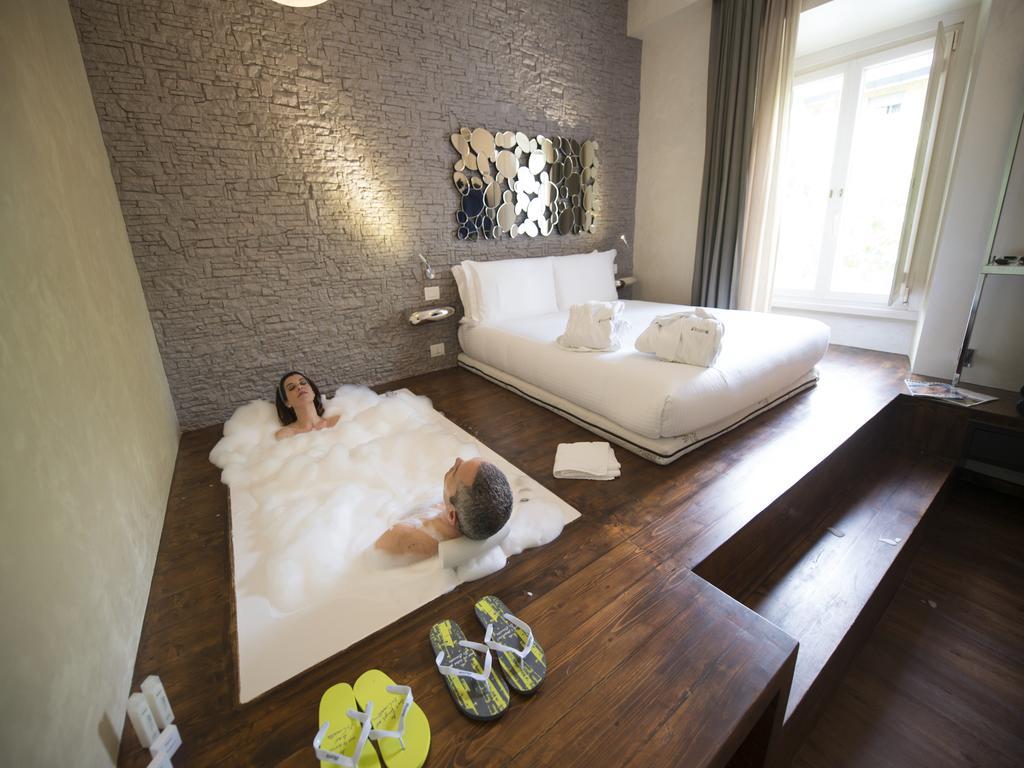 Luxury Suite Spa Bath
