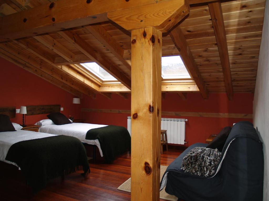 Double Room Attic,33627706:JPEG