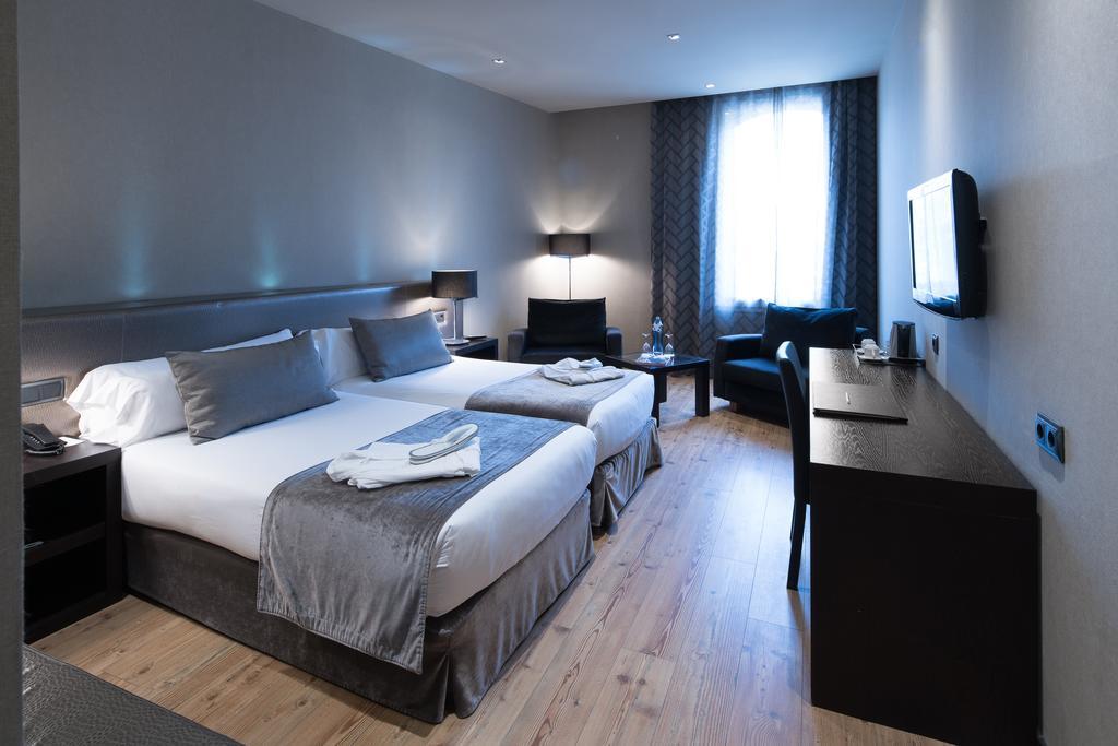 Superior Double or Twin Room,693147786:JPEG