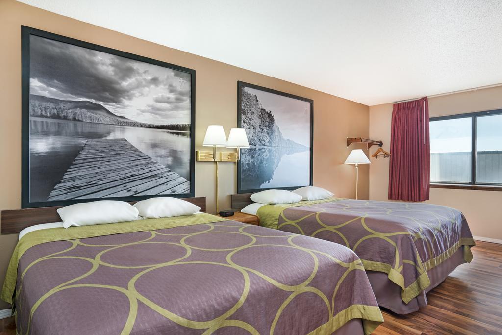 Queen Room with Two Queen Beds - Non-Smoking