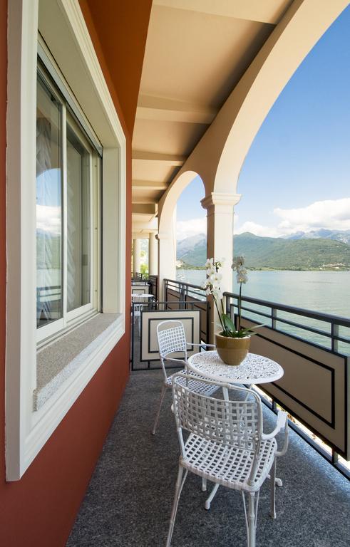 Junior Suite with Partial Lake View