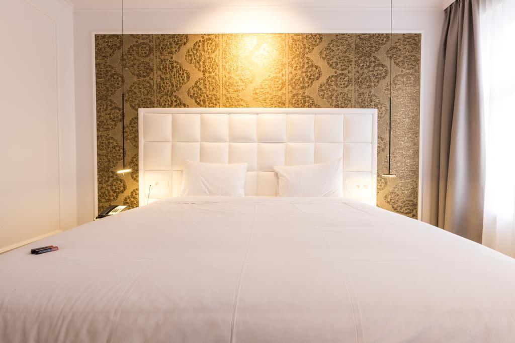 Deluxe Double Room Garden View