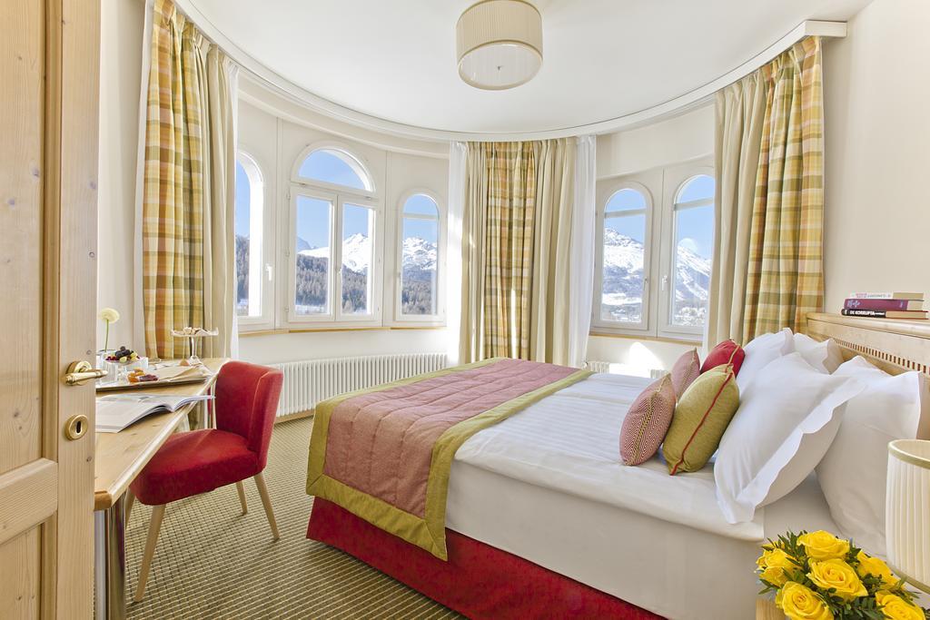 Suite with Panoramic Mountain View and Spa Access