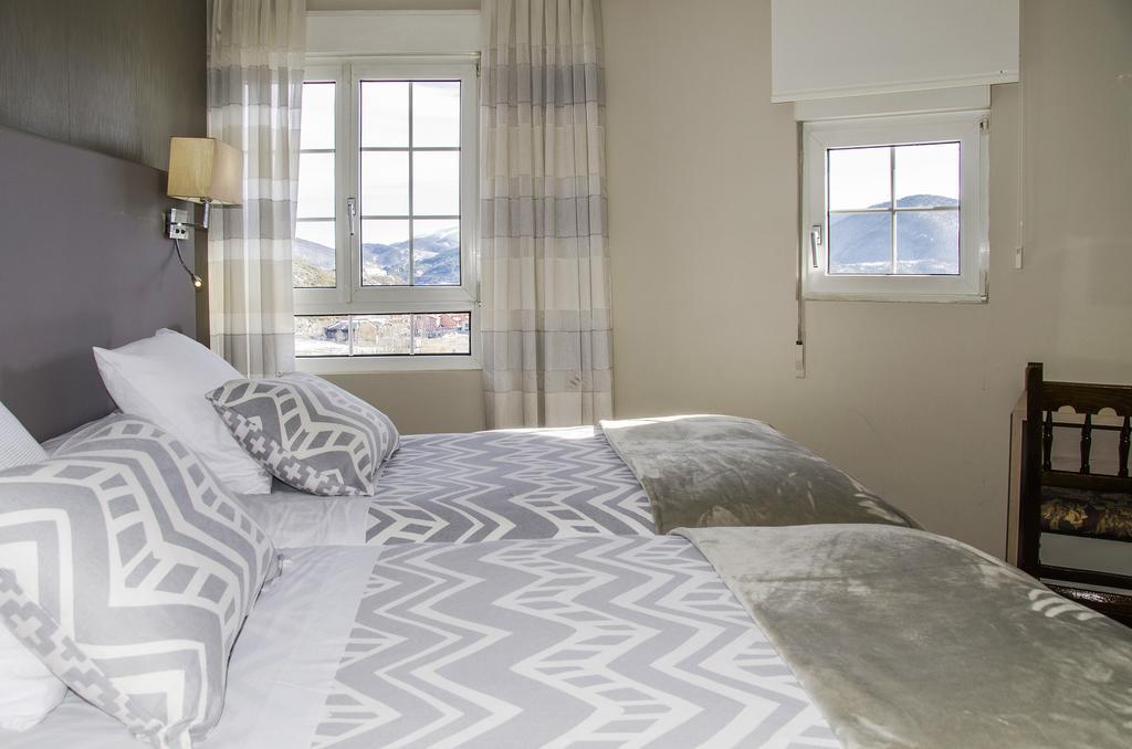 Deluxe Double Room Lake View