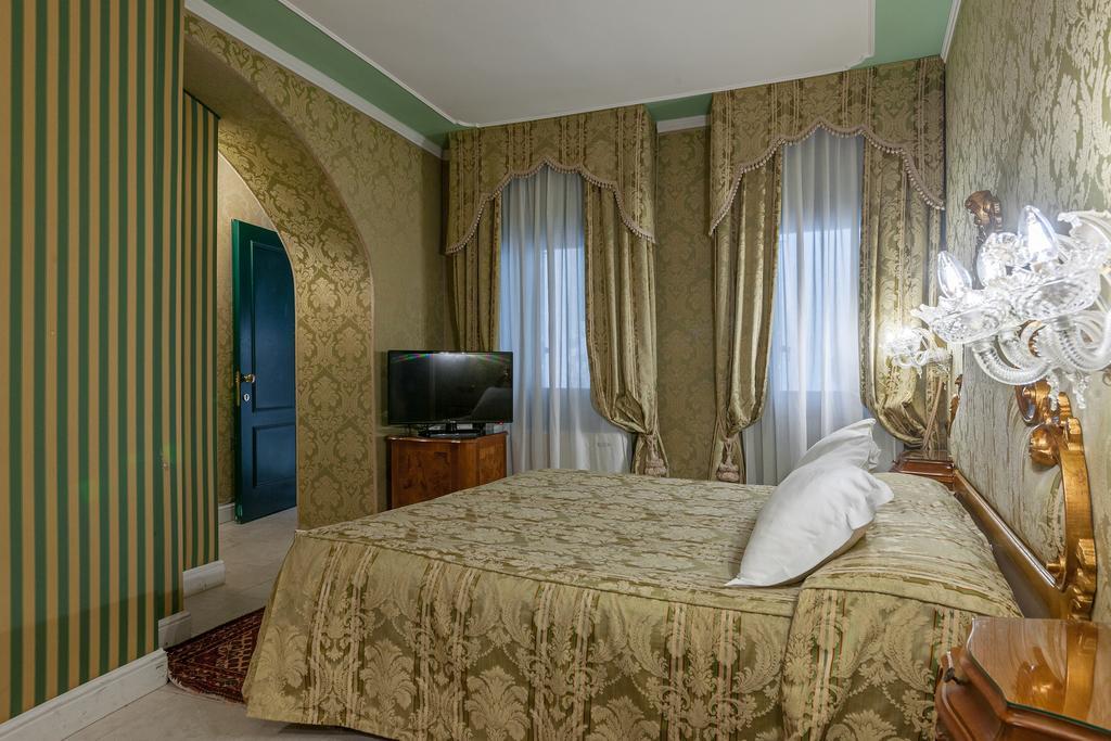 Classic Double Room,1580290923:JPEG