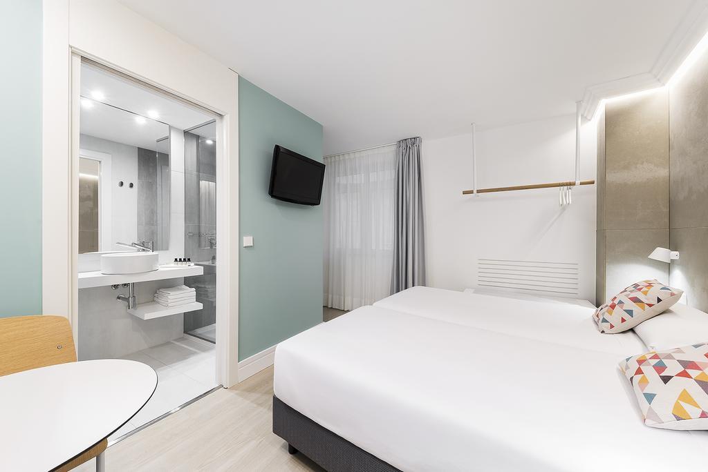 Economy Twin Room