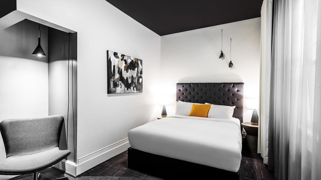 Economy Queen Room