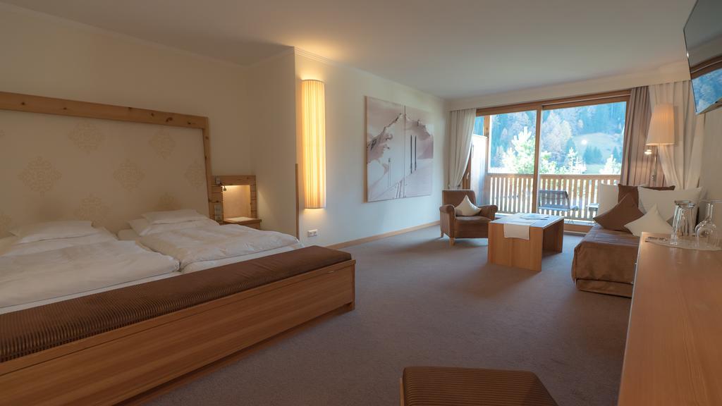 Superior Junior Suite,396064164:JPEG