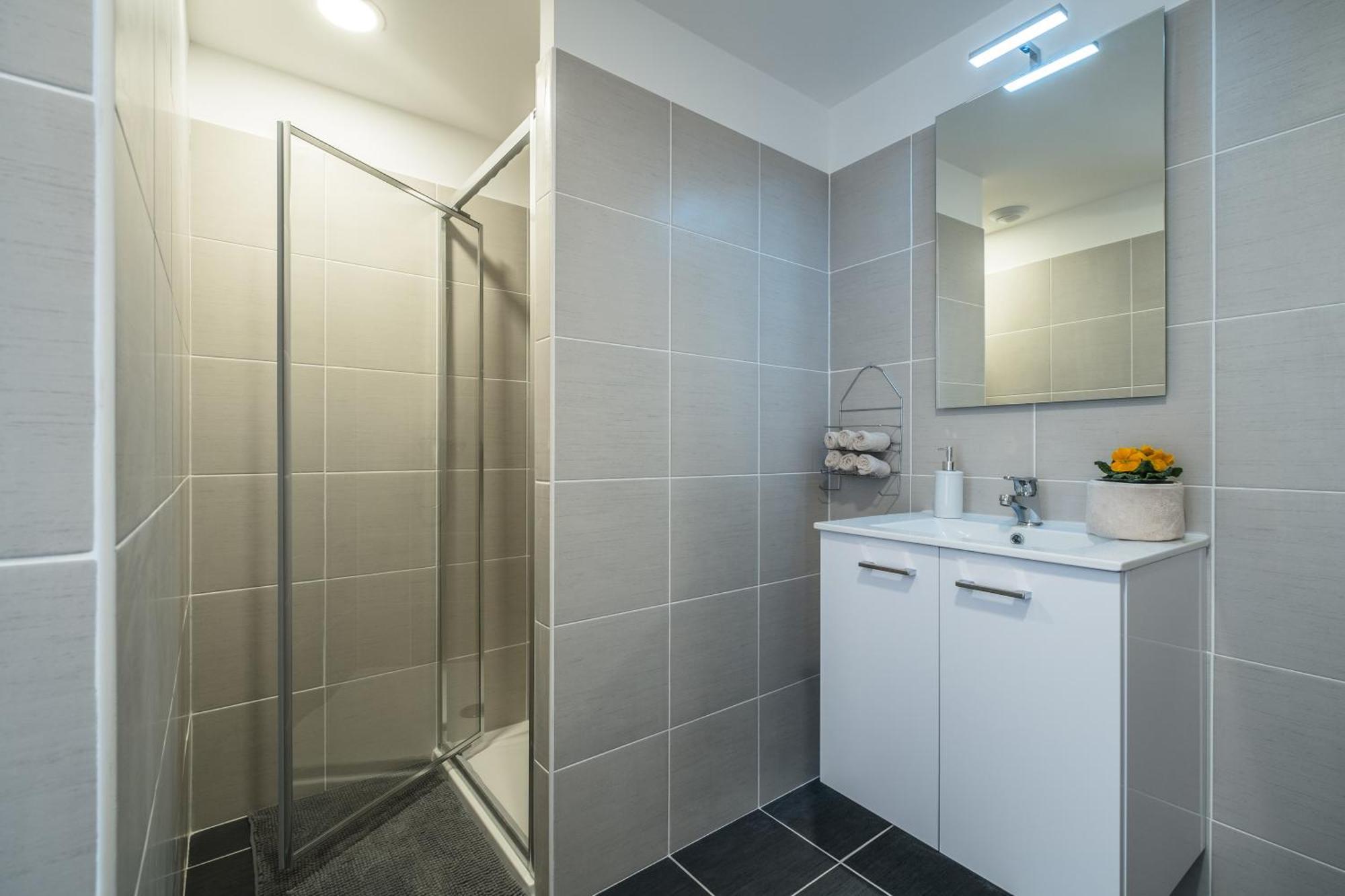 Two-Bedroom Apartment Sea View,1357684310:JPEG