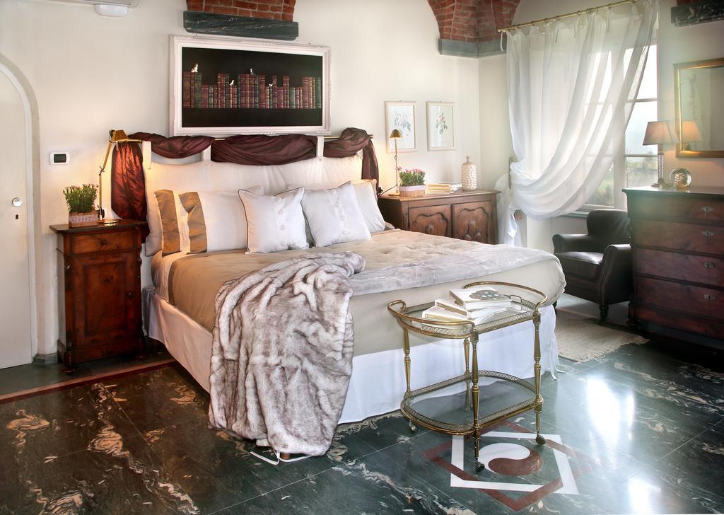 Deluxe Double Room Bath