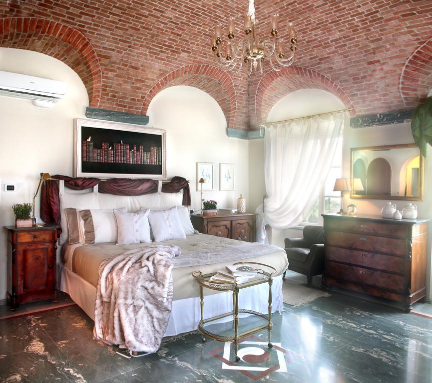 Deluxe Double Room Bath