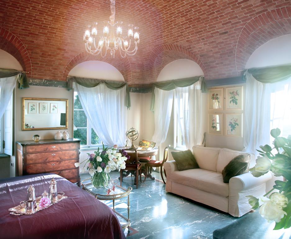 Deluxe Double Room Bath