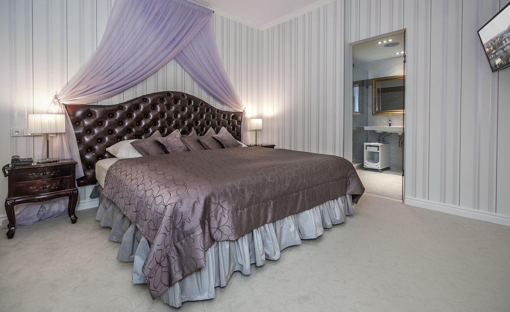 Executive Junior Suite