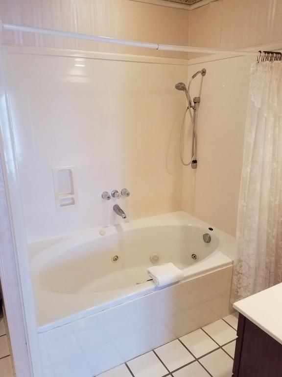 Two-Bedroom Cottage- Non Smoking
