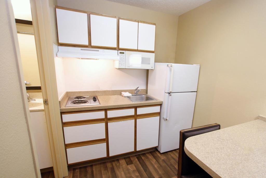 One Bedroom Suite - Non-Smoking