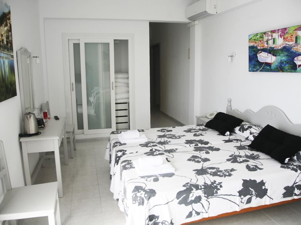 Habitación Triple Superior con vistas al mar