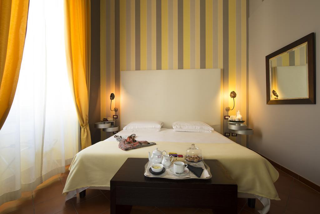Standard Queen Room
