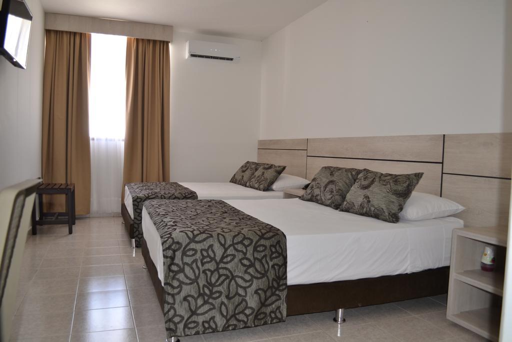Triple Room,710208550:JPEG