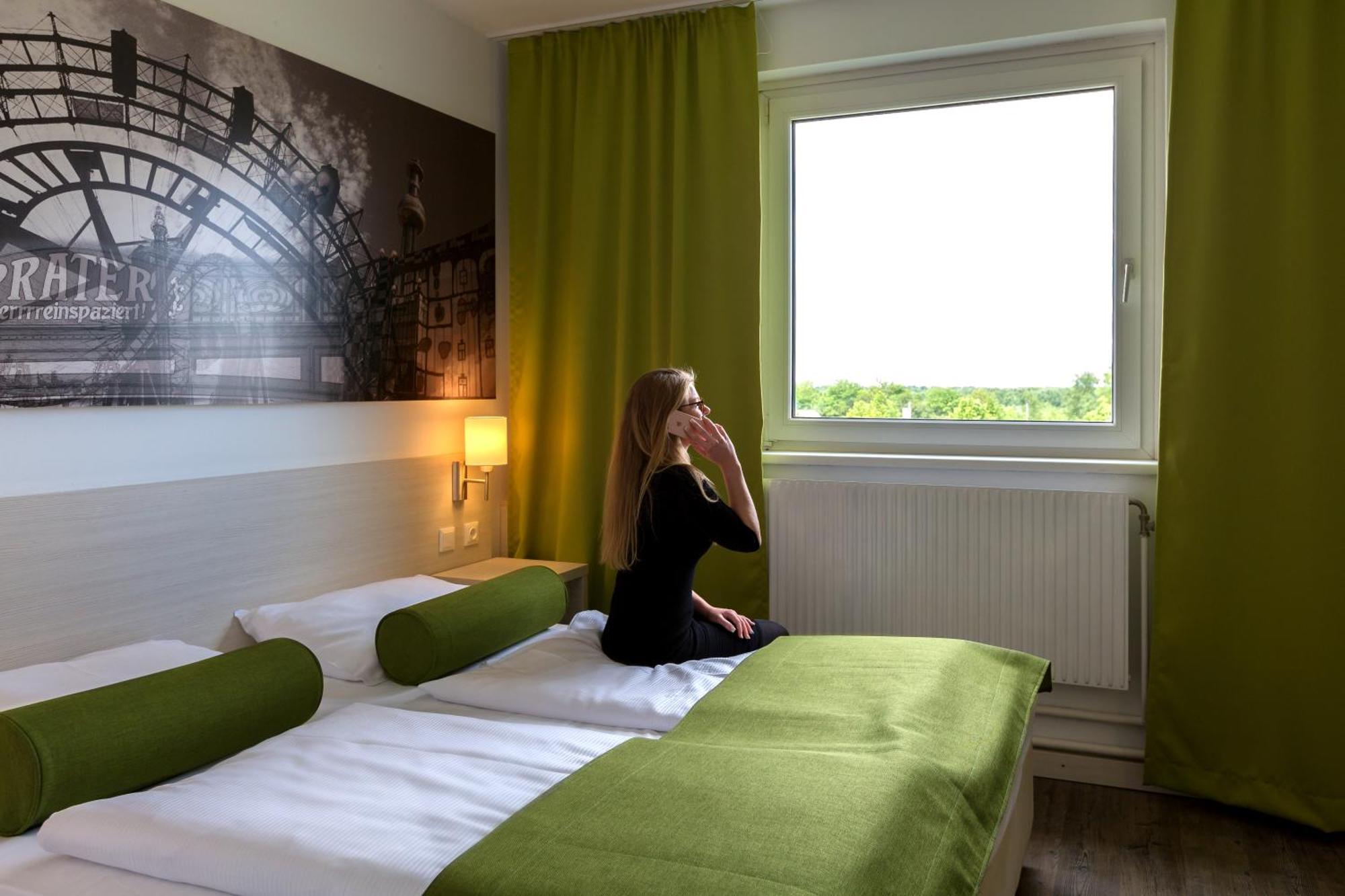 Double Room,1433965348:JPEG