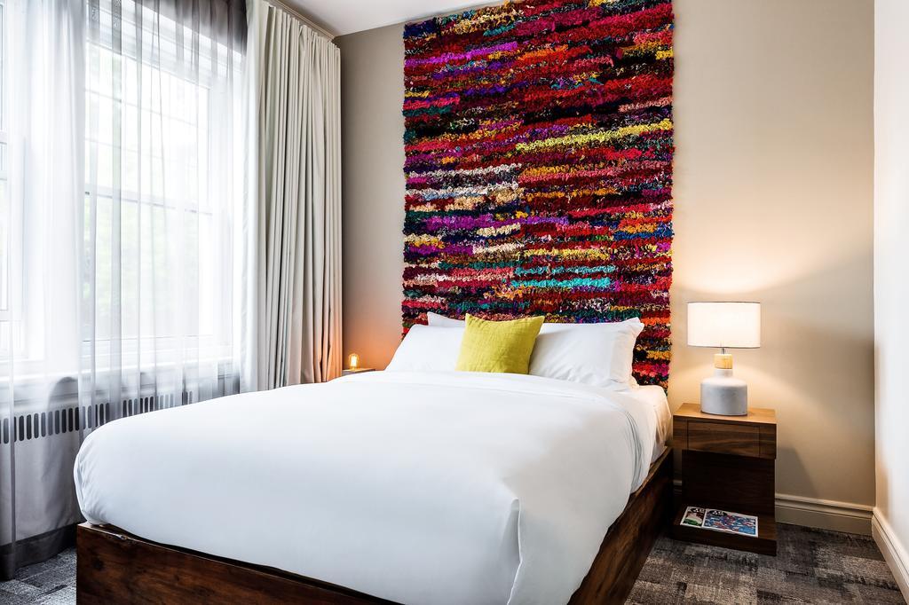 Economy Queen Room