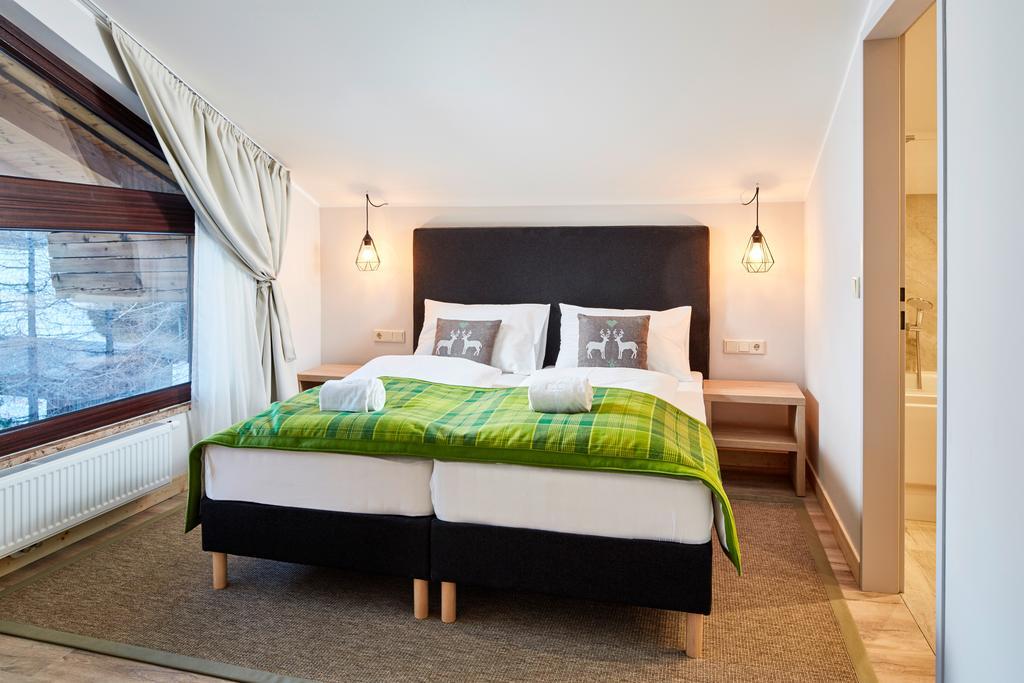 Superior Two-Bedroom Apartment Balcony Sauna