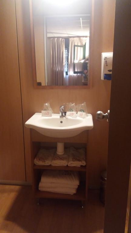 Triple Room Private Bathroom