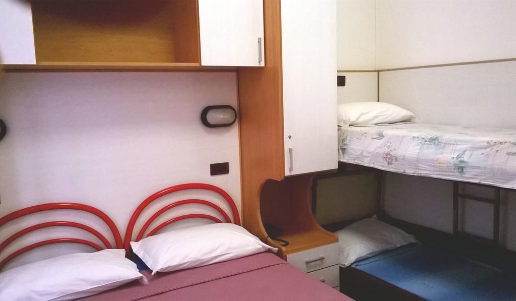 Economy Quadruple Room