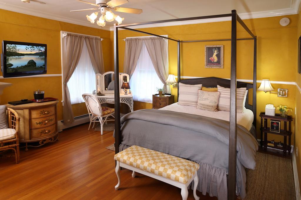 Superior Queen Room