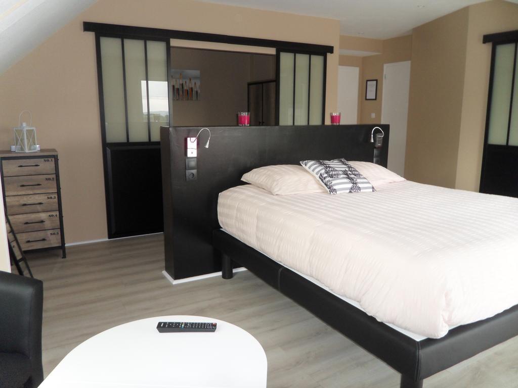 Double Room,411609228:JPEG