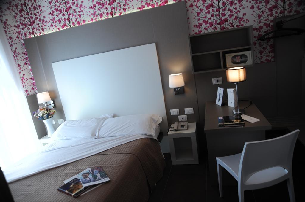 Small Double Room,414608199:JPEG