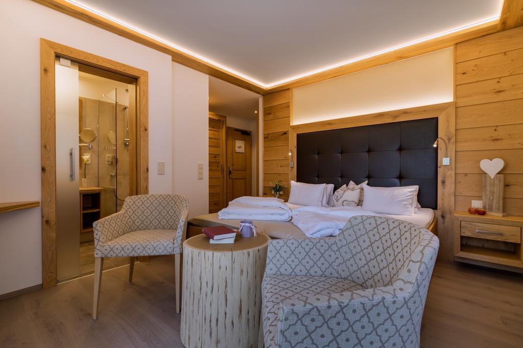 Doppelzimmer mit Balkon